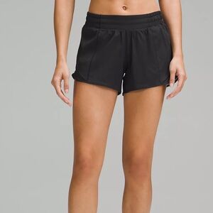 Black Lululemon low rise hotty hot, 4 inch